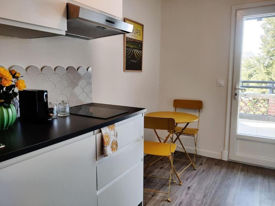 Bel Appart Renove Avec Terrasse Saint-Avertin Exterior photo