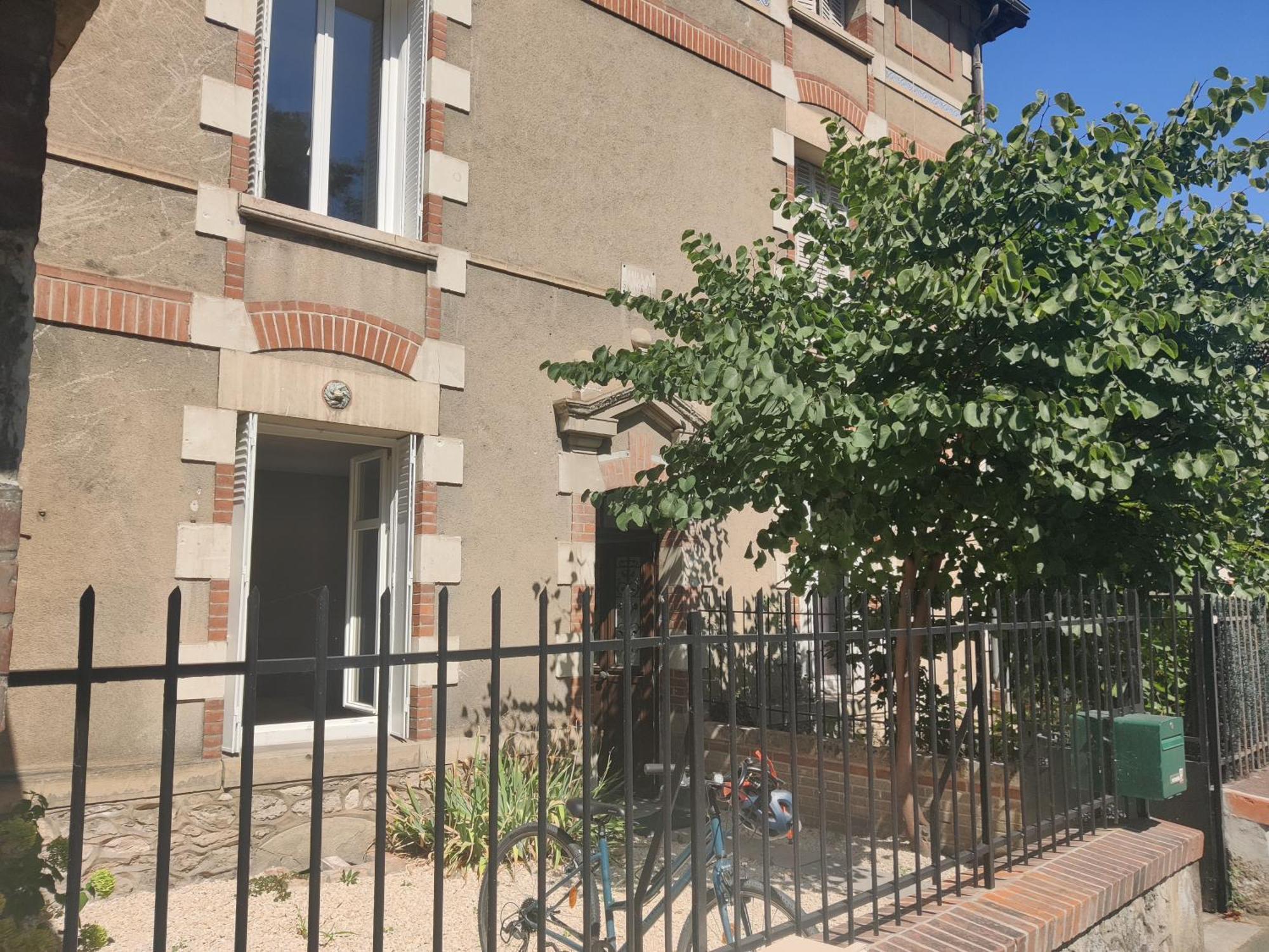 Bel Appart Renove Avec Terrasse Saint-Avertin Exterior photo